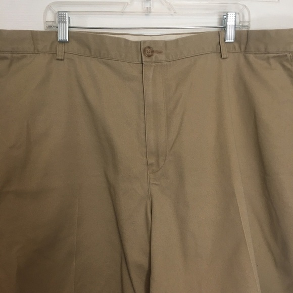 Men’s LL Bean Comfort waist shorts sz 46. Inseam 8”. Dark tan. - Picture 2 of 5